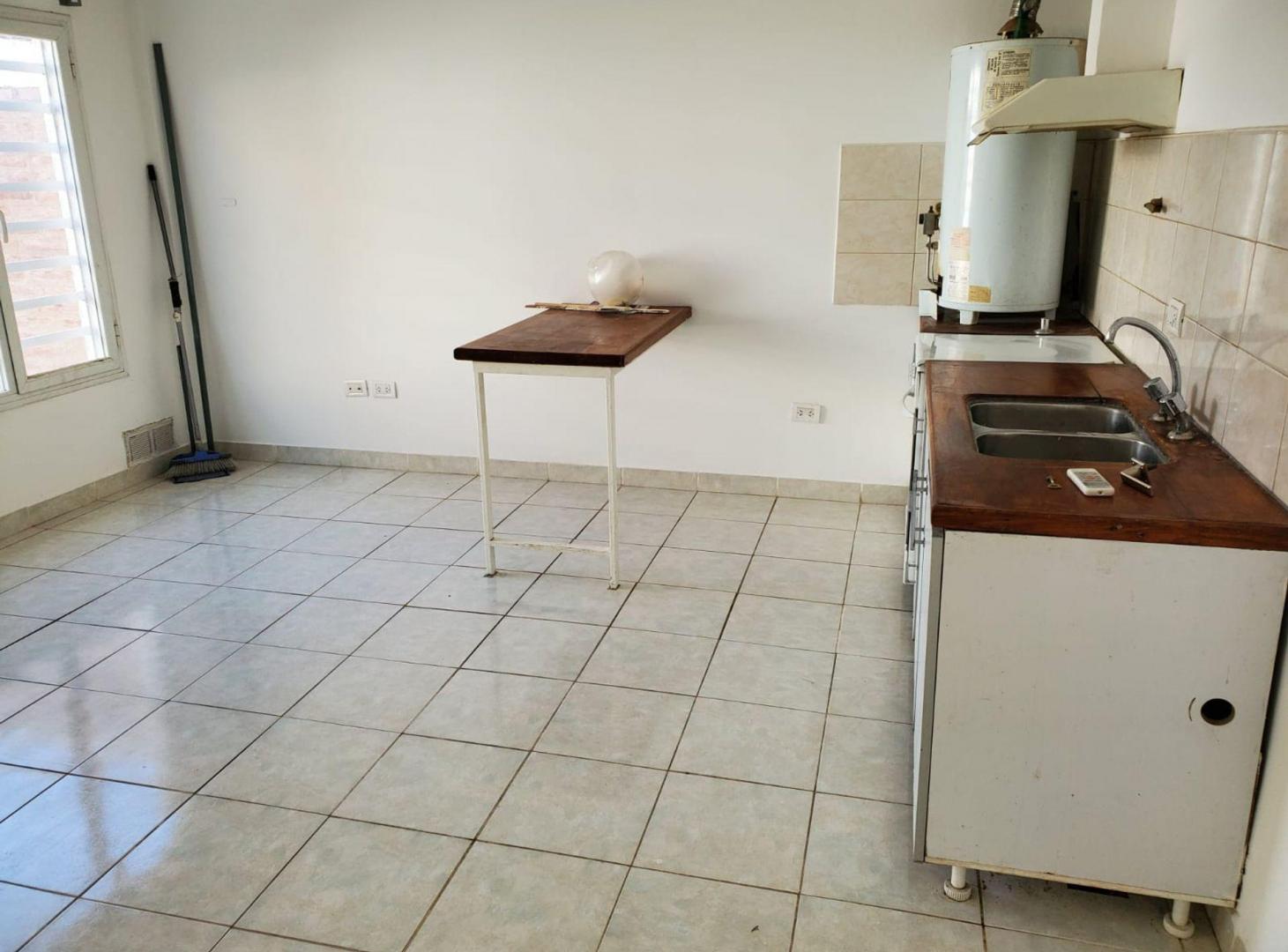 Foto de VENTA CASA PICUN LEUFU 585 NEUQUEN, imagen 3