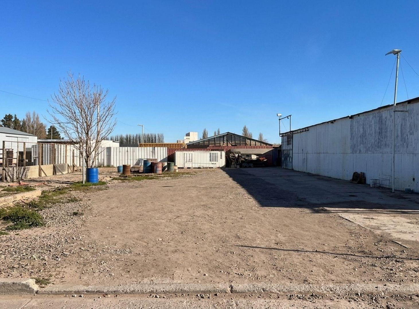 Foto de ALQUILER GALPON FRENTE AV MOSCONI - NEUQUEN, imagen 2