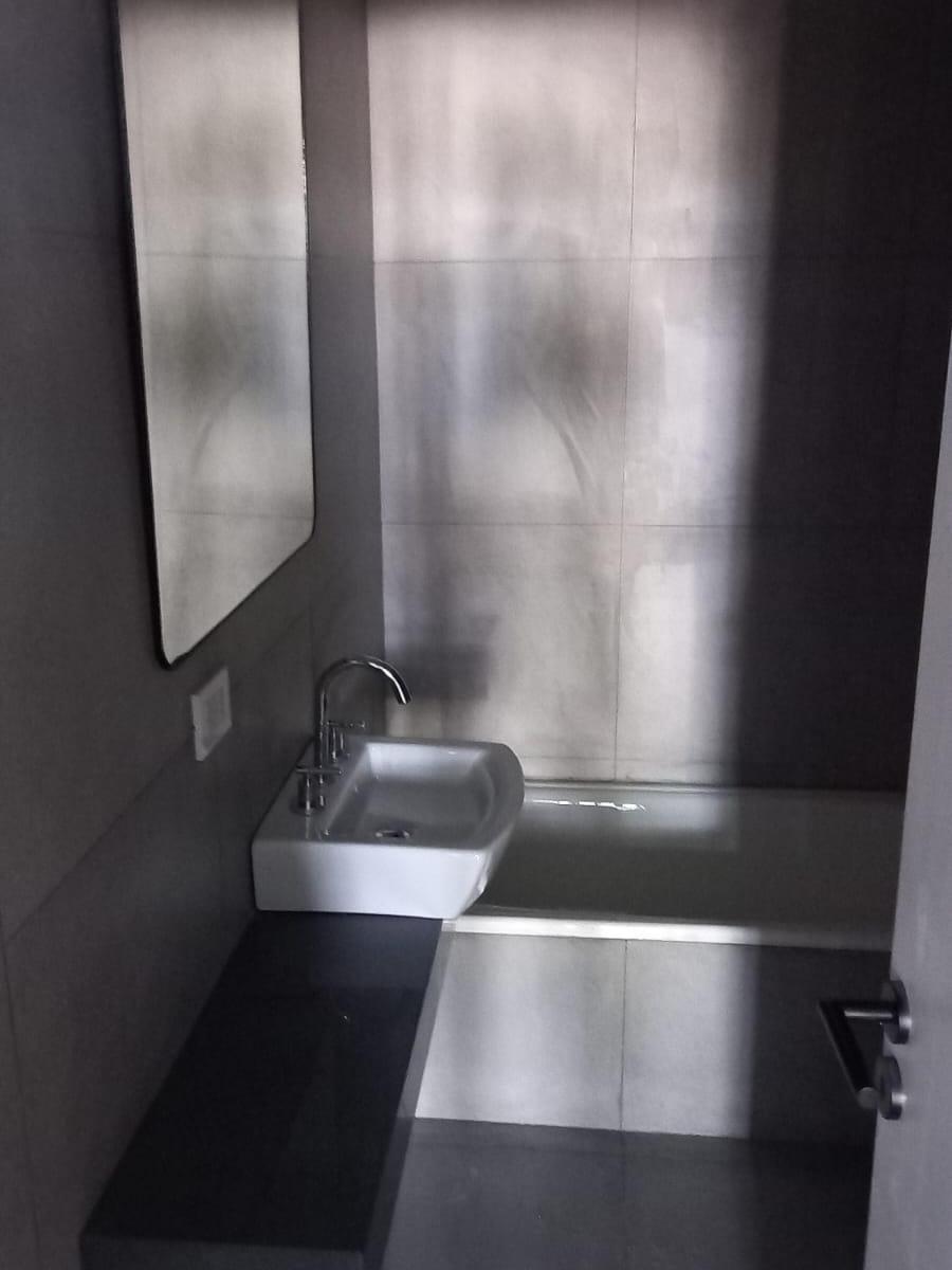 Foto de Departamento 1 dormitorio con parrilla individual y cochera. Condos, imagen 1