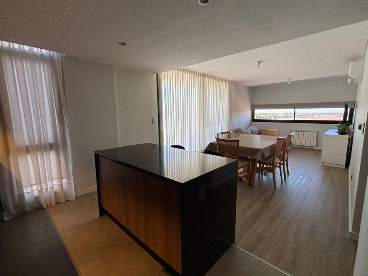 Foto de Departamento 3 dormitorios con cochera Granadero Baigorria, imagen 3