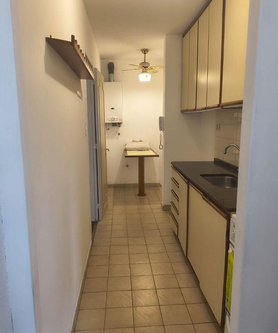 Foto de Departamento dos dormitorios centro con balcón cubierto, imagen 3