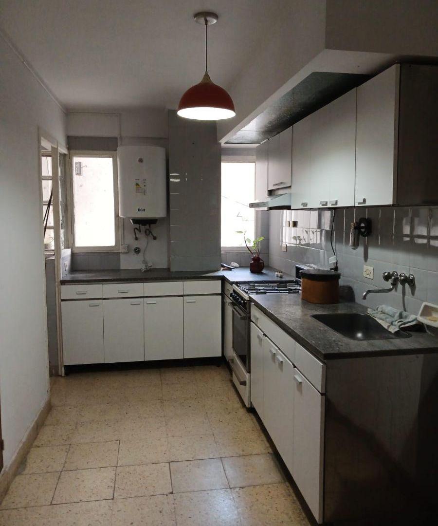 Impecable departamento con cocina comedor y baño de servicio