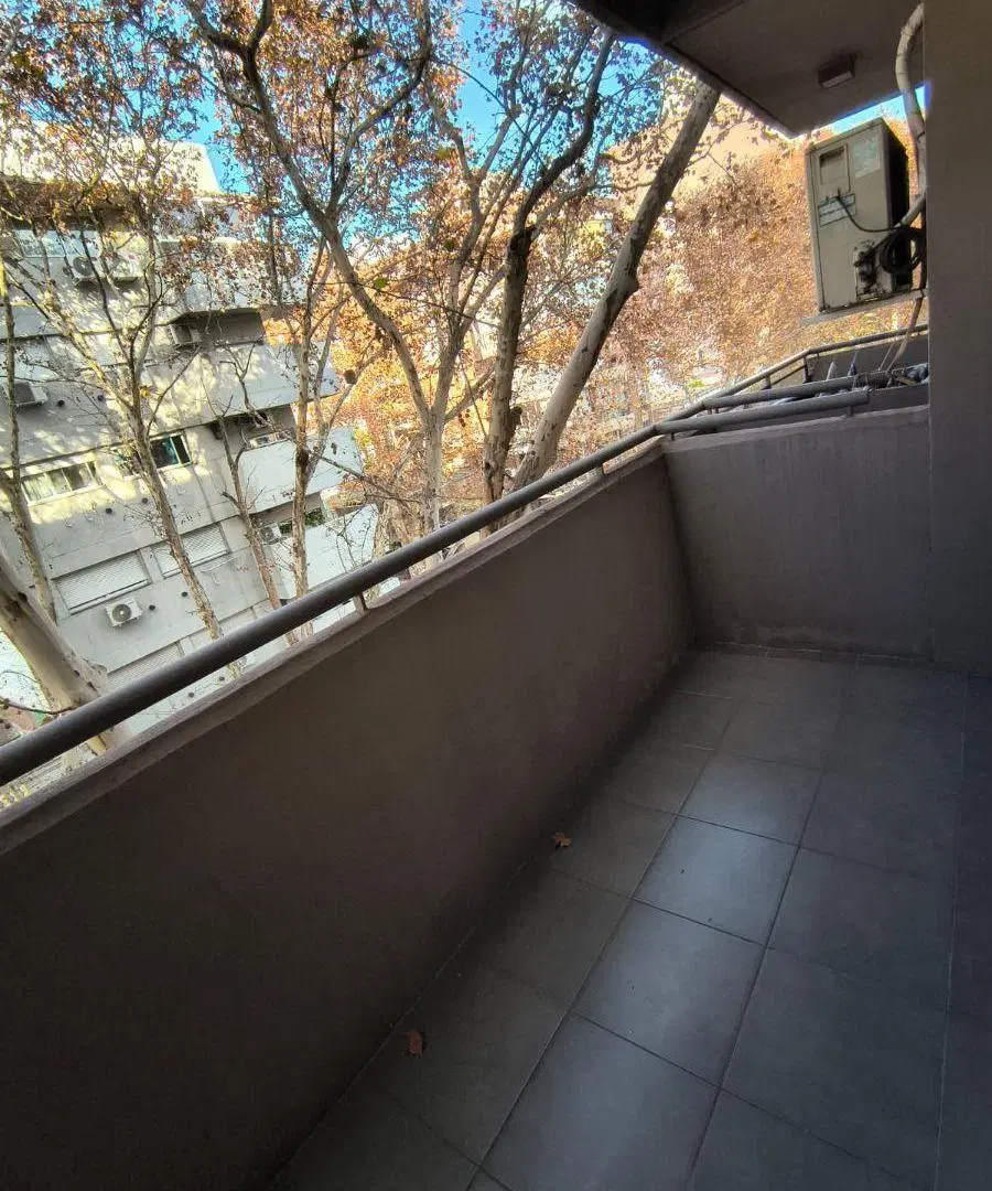 Impecable Departamento 1 dormitorio frente con balcón 4