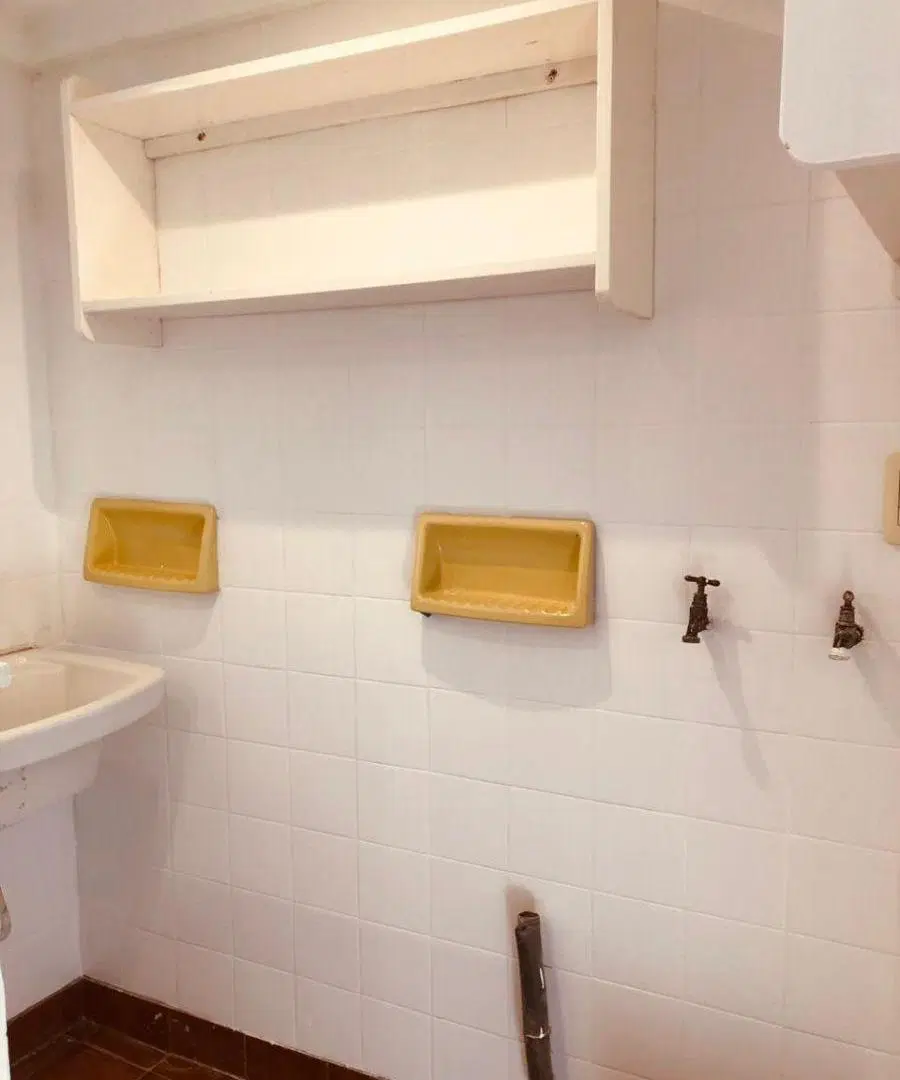Excelente departamento de cuatro ambientes con balcón corrido y vista abierta. 5