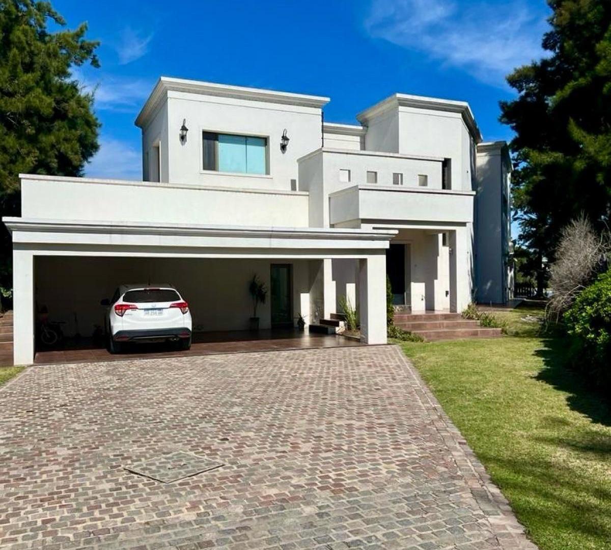 CASA EN VENTA, COUNTRY LAGO
