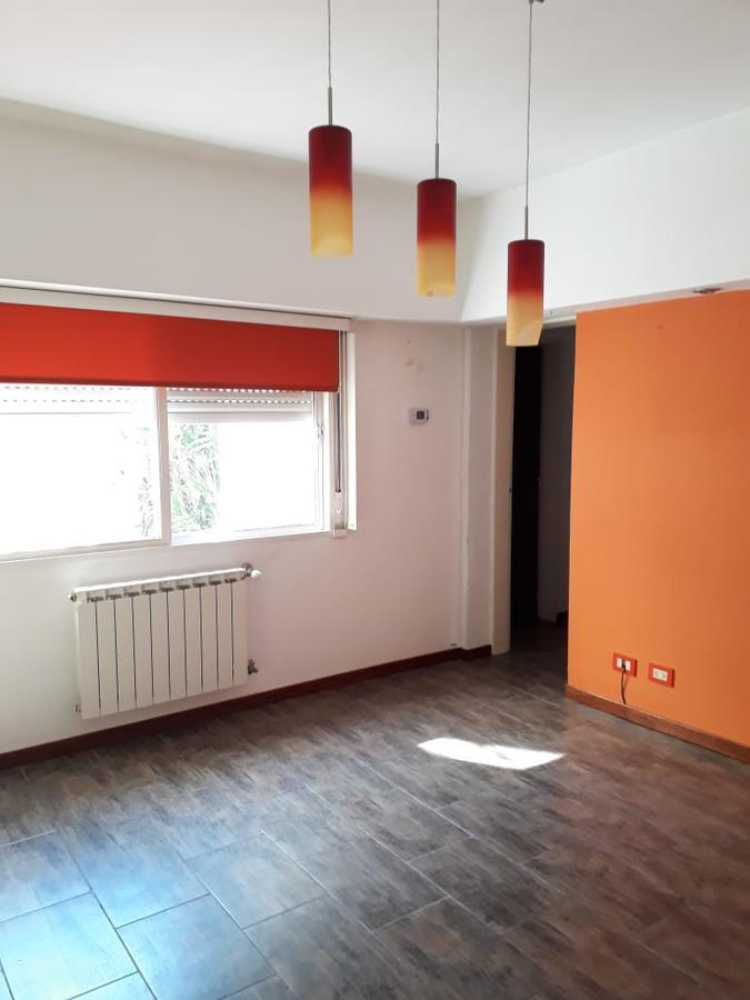 Foto de Casa de 3 dormitorios con terraza y patio en Alberdi, imagen 3
