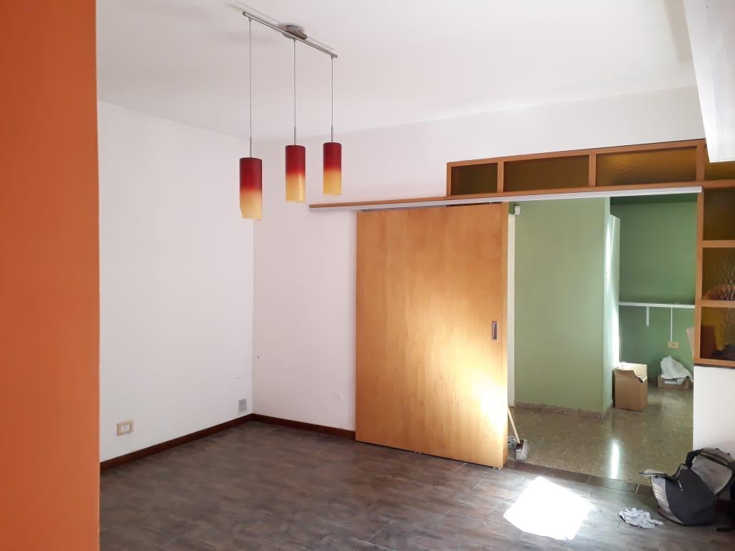 Foto de Casa de 3 dormitorios con terraza y patio en Alberdi, imagen 2