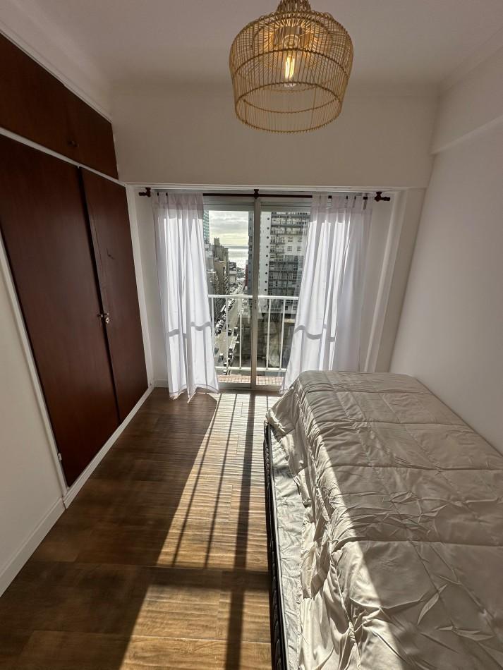 Foto de Departamento 3 ambientes a la calle con balcon frances. Vista al mar en, imagen 2