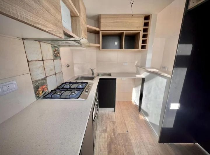 SEMIPISO DE 3 AMB NUEVO EN ALQUILER ZONA GUEMES 5