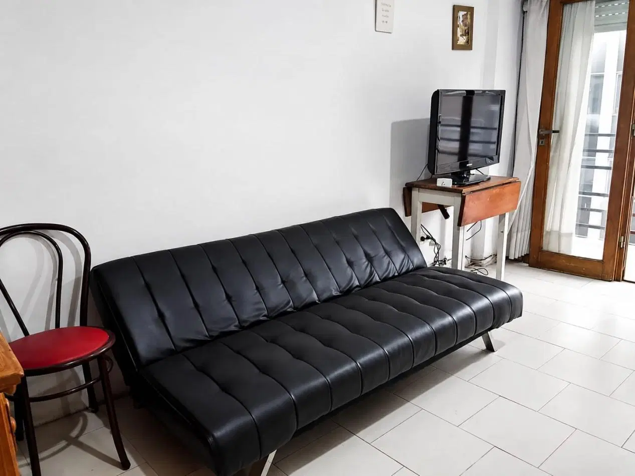 DEPARTAMENTO DE 2 AMB EXTERNO CON BALCON 3