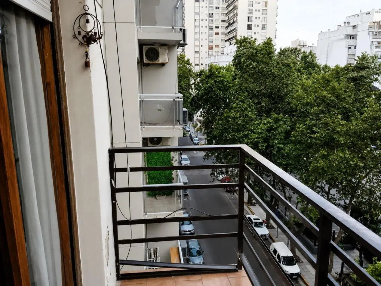 DEPARTAMENTO DE 2 AMB EXTERNO CON BALCON 5