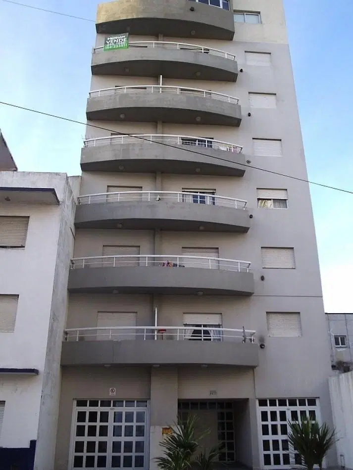 DEPARTAMENTO DE 3 AMB EXTERNO. BALCON Y COCHERA. VISTA AL MAR 2