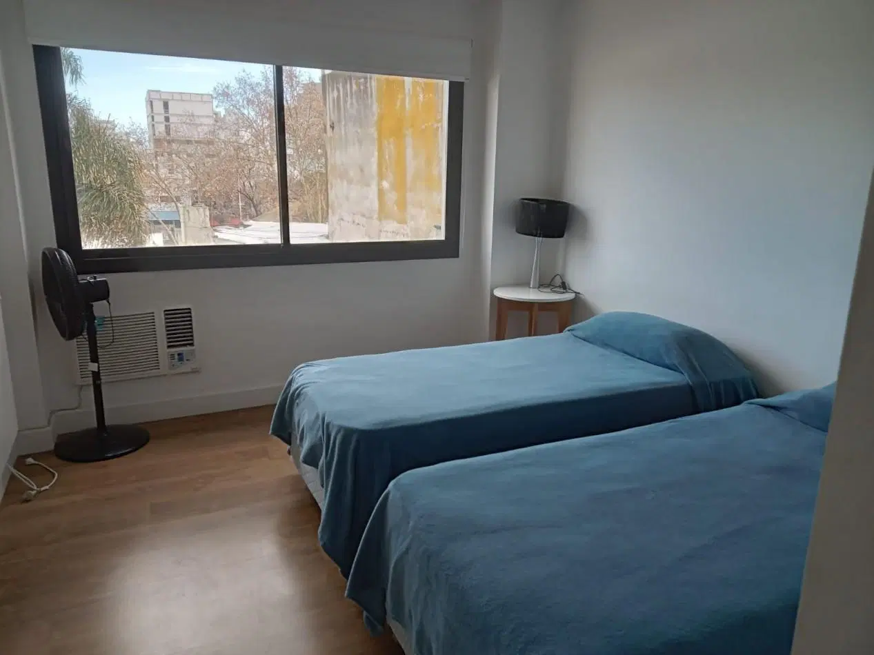 DEPARTAMENTO DE 2 AMB CON BALCON Y COCHERA. AMOBLADO 8