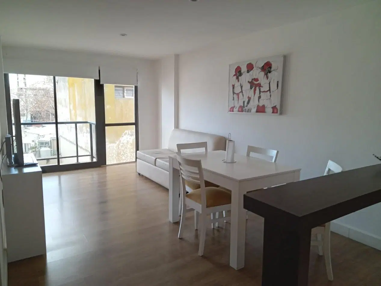 DEPARTAMENTO DE 2 AMB CON BALCON Y COCHERA. AMOBLADO 2