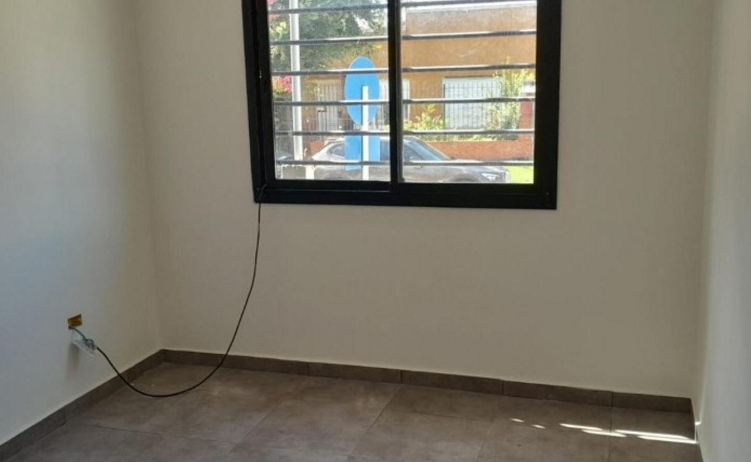 Foto de PH DE 2 AMB EN PLANTA BAJA, imagen 3