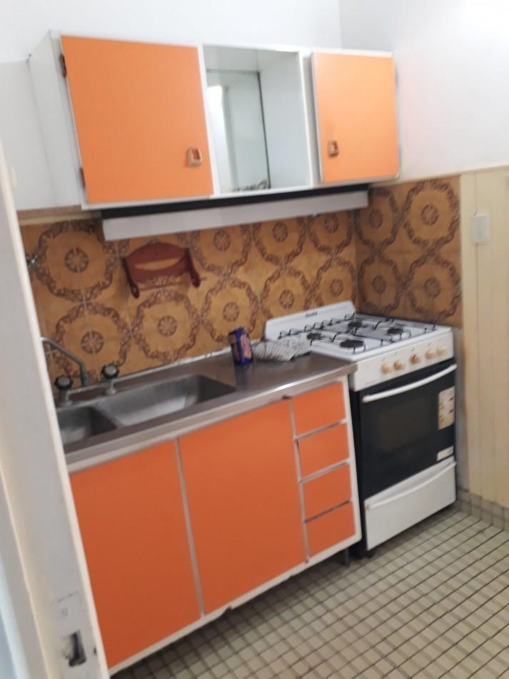 Foto de DUPLEX DE 3 AMB CON PARQUE. QUINCHO Y ENTRADA DE AUTO, imagen 5
