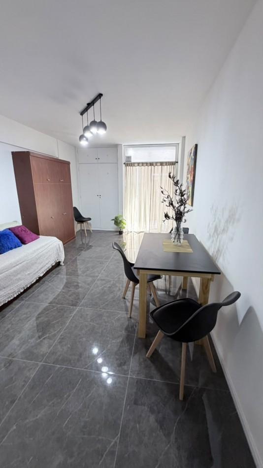 Foto de DEPARTAMENTO DE 1 AMB A LA CALLE CON BALCON, imagen 1