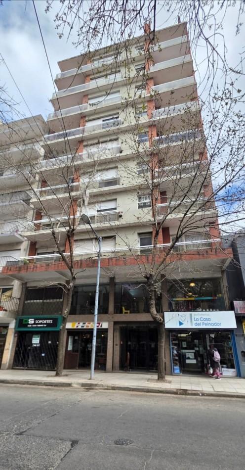 Foto de DEPARTAMENTO DE 2 AMB CON DEPENDENCIA. EXTERNO CON BALCON, imagen 1