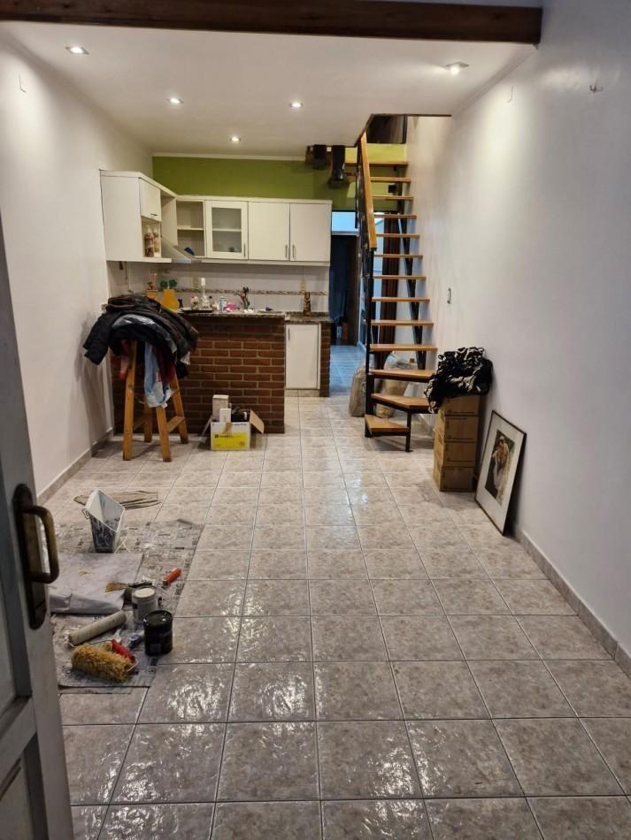 Foto de PH DE 4 AMB EN 1° PISO. EXCELENTE ESTADO, imagen 1