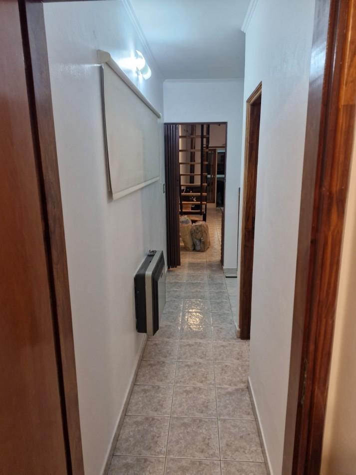 Foto de PH DE 4 AMB EN 1° PISO. EXCELENTE ESTADO, imagen 3
