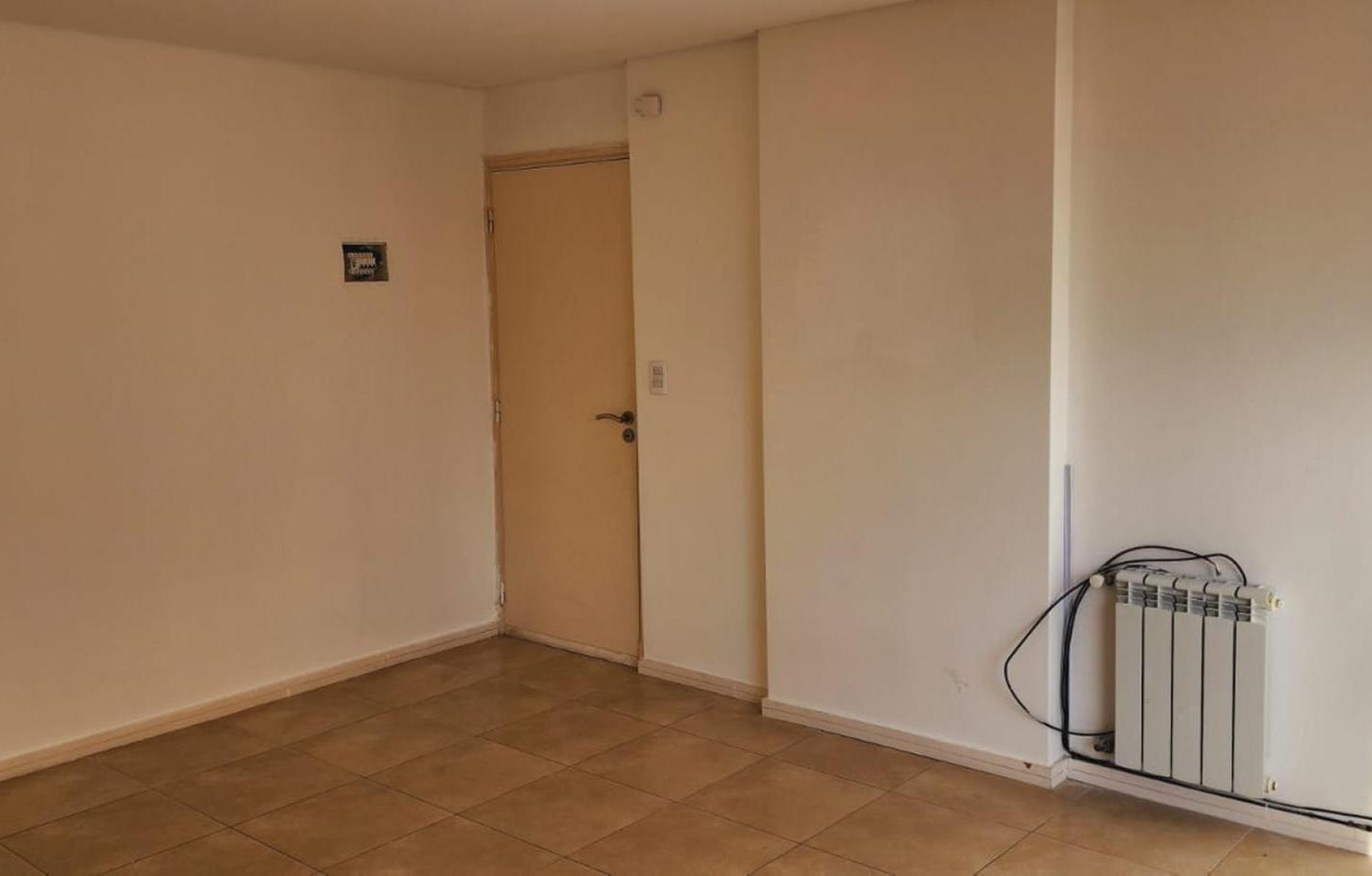 Foto de DEPARTAMENTO DE 2 AMB CON COCHERA, imagen 3