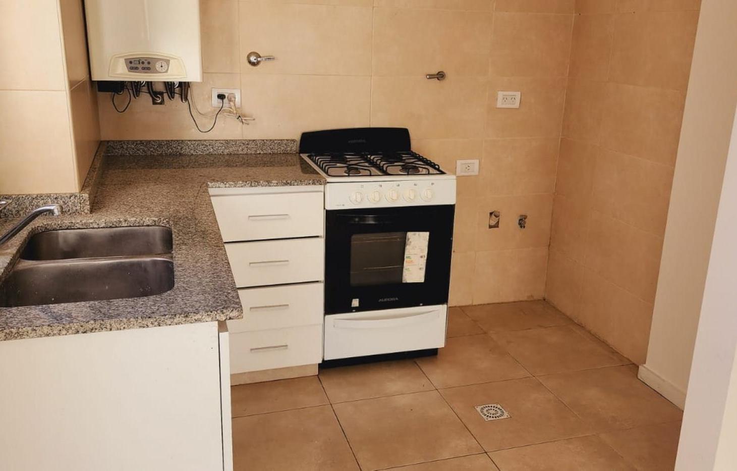 Foto de DEPARTAMENTO DE 2 AMB CON COCHERA, imagen 5