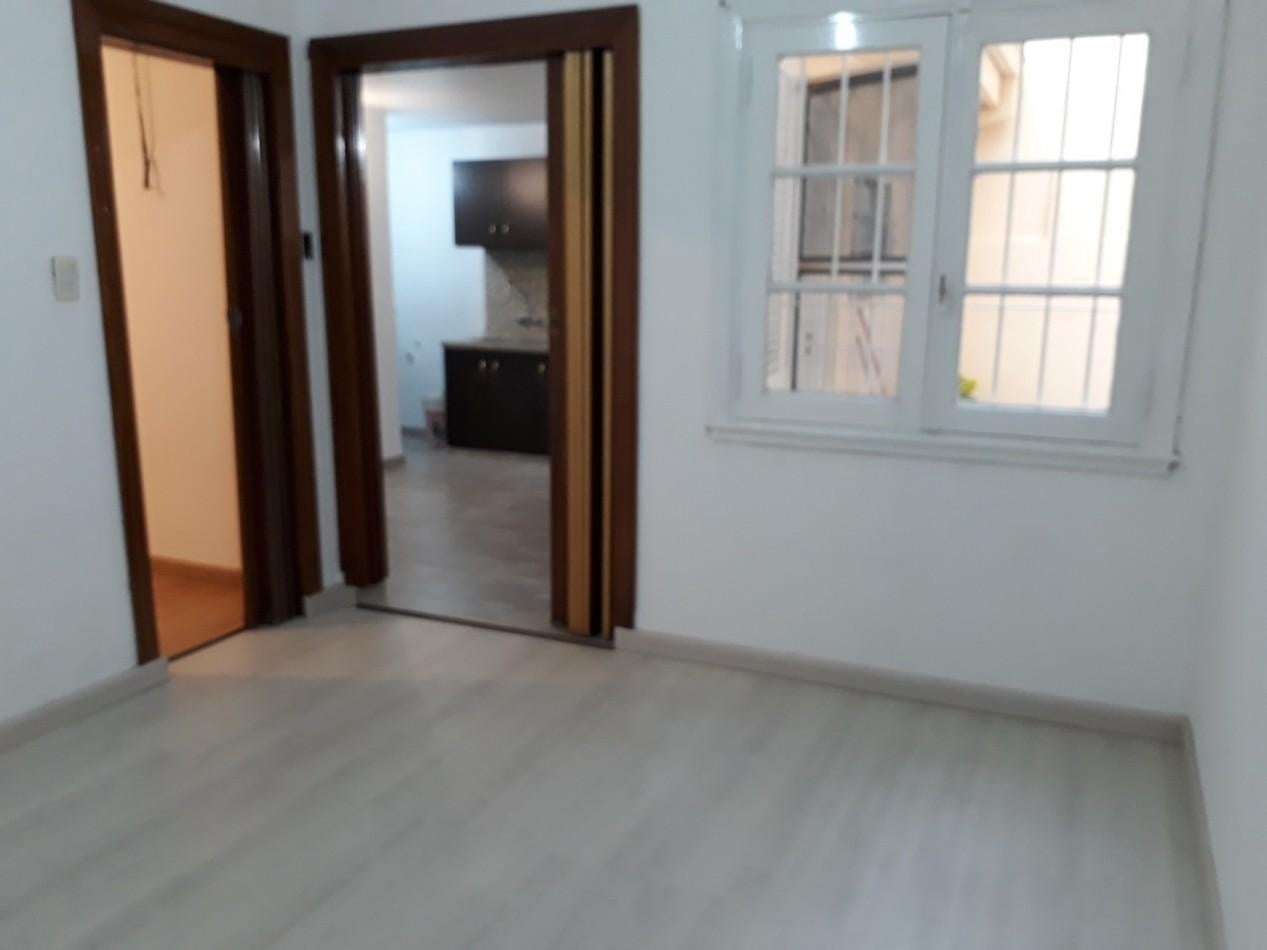 Foto de PH DE 2 AMB CON PATIO. RECICLADO. INDEPENDIENTE, imagen 3