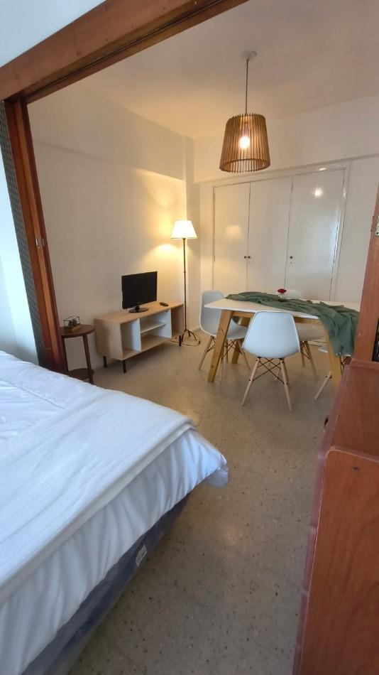 Foto de DEPARTAMENTO DE 1 AMB A LA CALLE CON BALCON, imagen 2