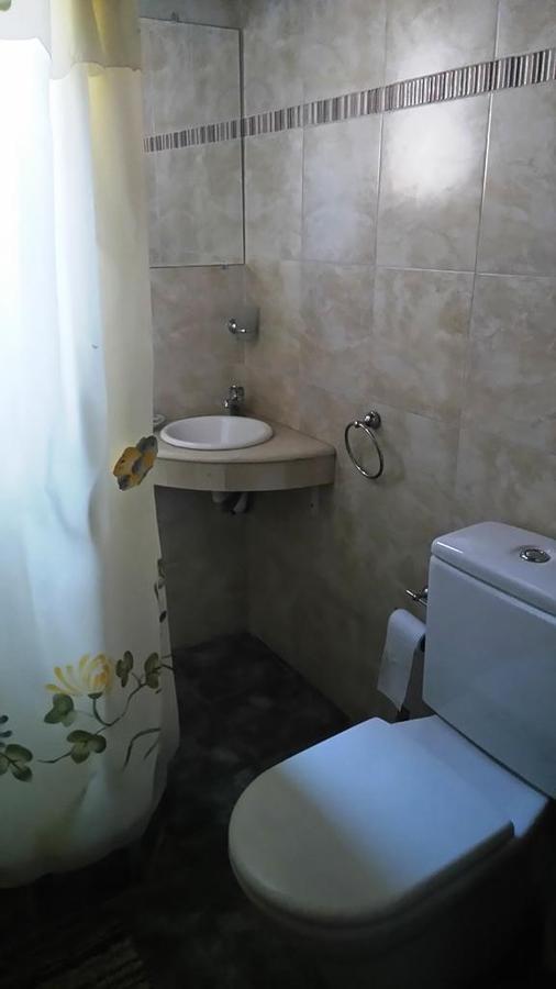 Excelente Casa de 4 Ambientes en Costa del Este 1