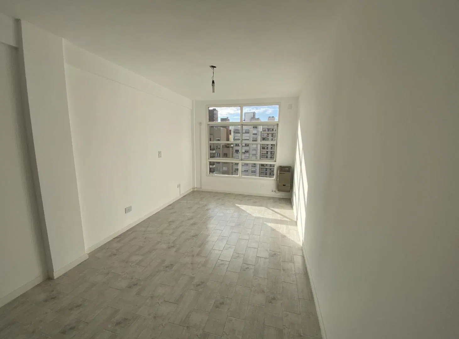 DEPARTAMENTO MONOAMBIENTE EN MUY BUENA UBICACION EN ALQUILER 4