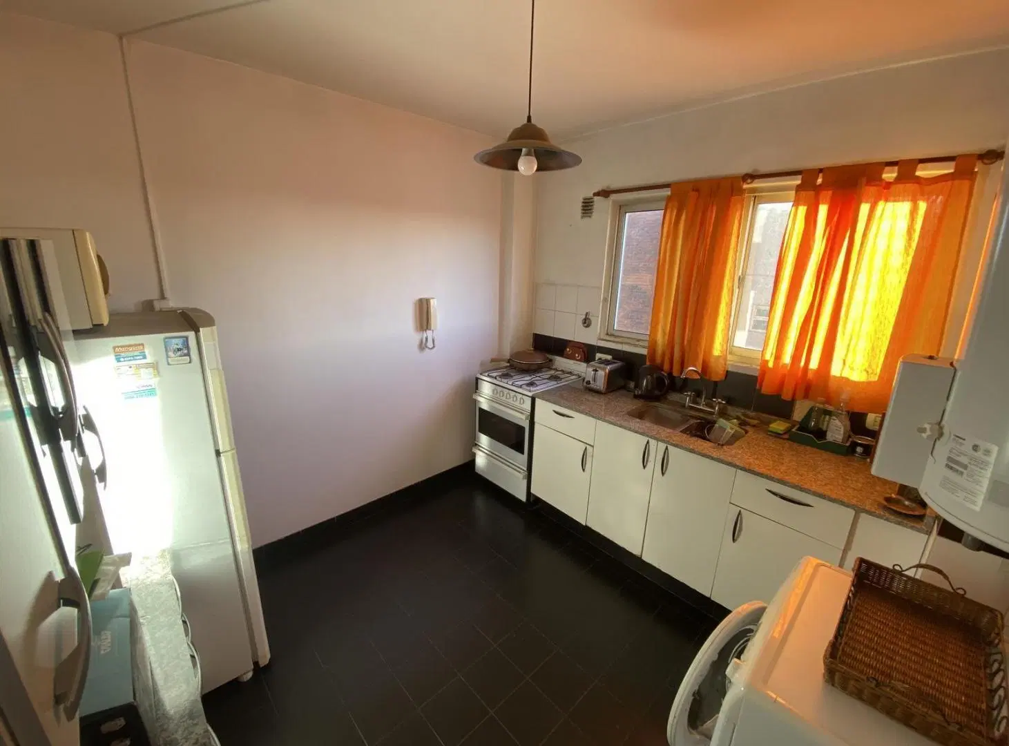 MUY BUEN DEPARTAMENTO DOS AMBIENTES CON COCHERA 4