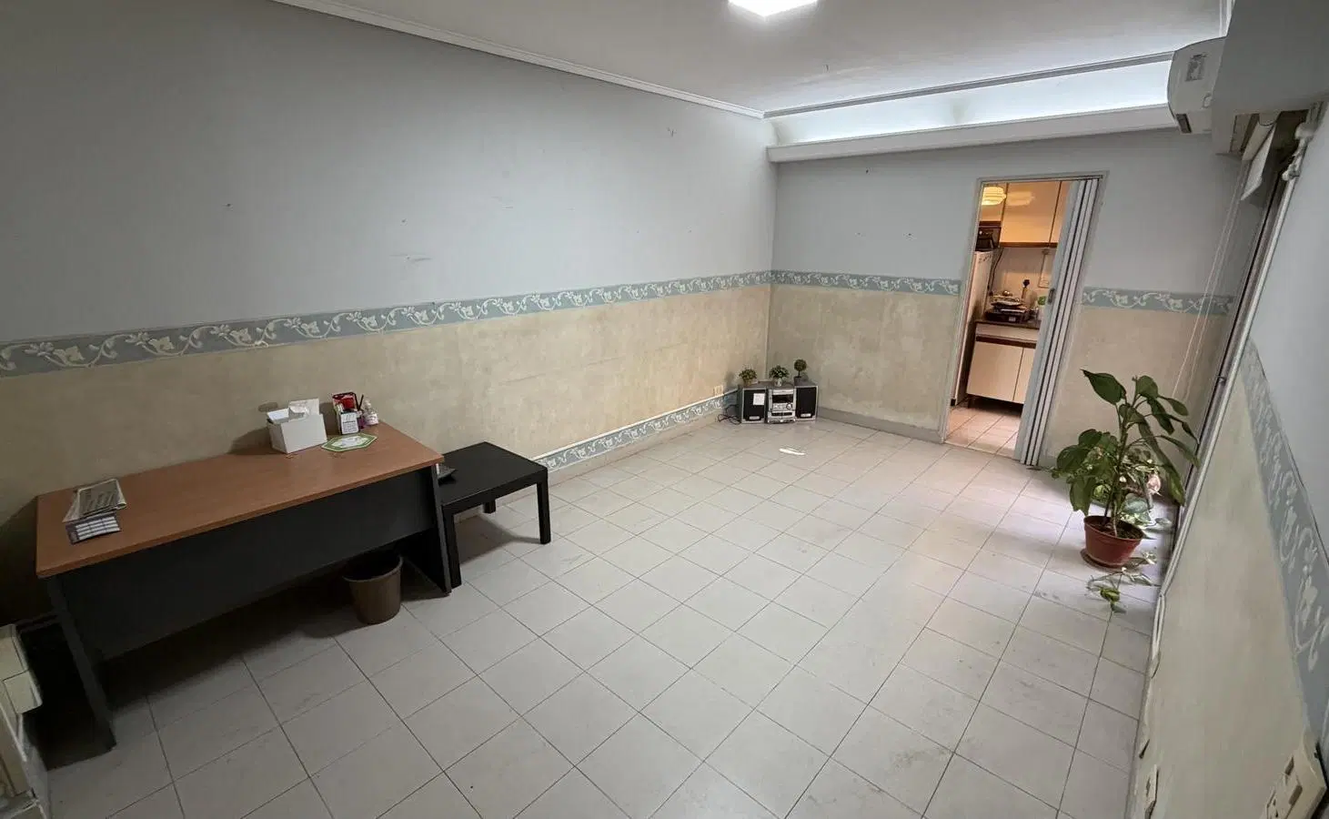 MUY BUEN DEPARTAMENTO DE 3 AMBIENTES CON PATIO EN PLANTA BAJA APTO PROFESIONAL 2