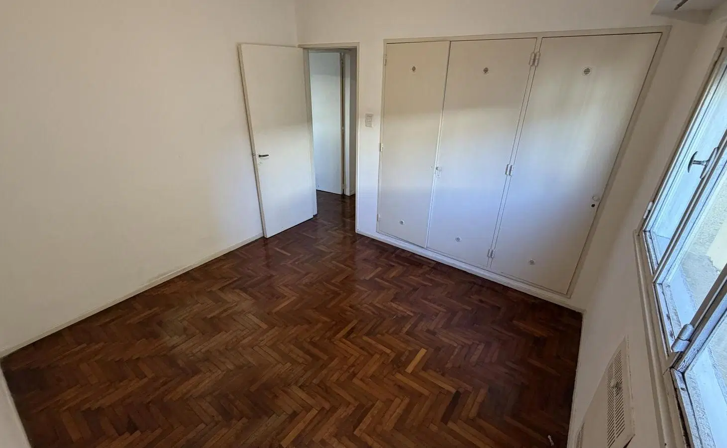 DEPARTAMENTO DE 3 AMBIENTES EN EXCELENTE UBICACION 8