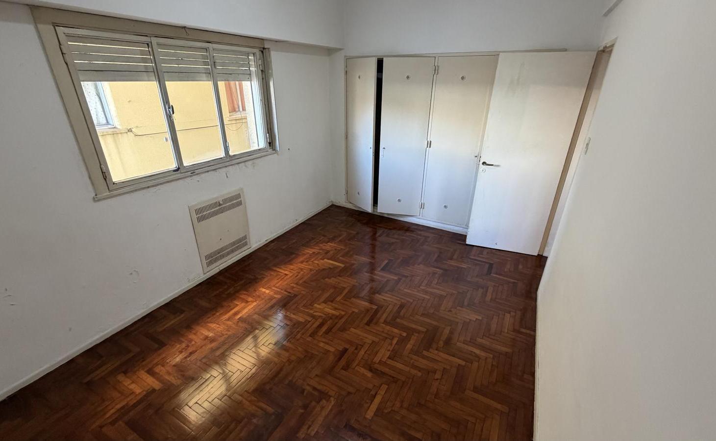 Foto de DEPARTAMENTO DE 3 AMBIENTES EN EXCELENTE UBICACION, imagen 2