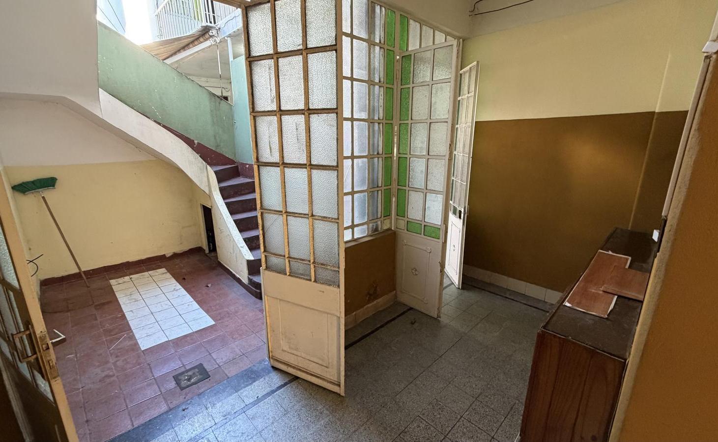 Foto de CASA DE CORTE ANTIGUO APTA CREDITO DESARROLLADA EN DOS PLANTAS, imagen 4