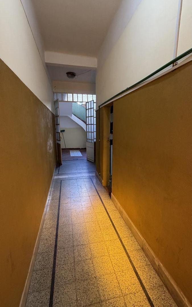 Foto de CASA DE CORTE ANTIGUO APTA CREDITO DESARROLLADA EN DOS PLANTAS, imagen 2