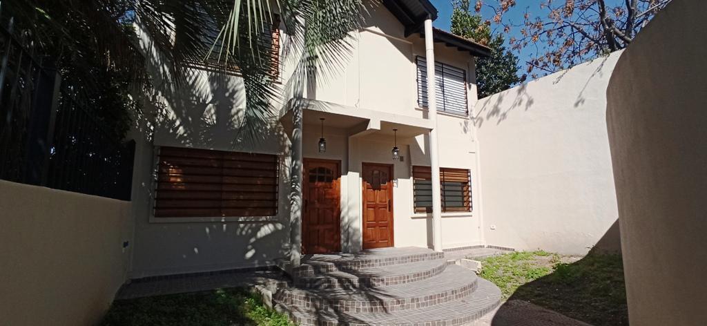 Foto de EXCELENTE DUPLEX DE 3 AMBIENTES CON PATIO, imagen 3
