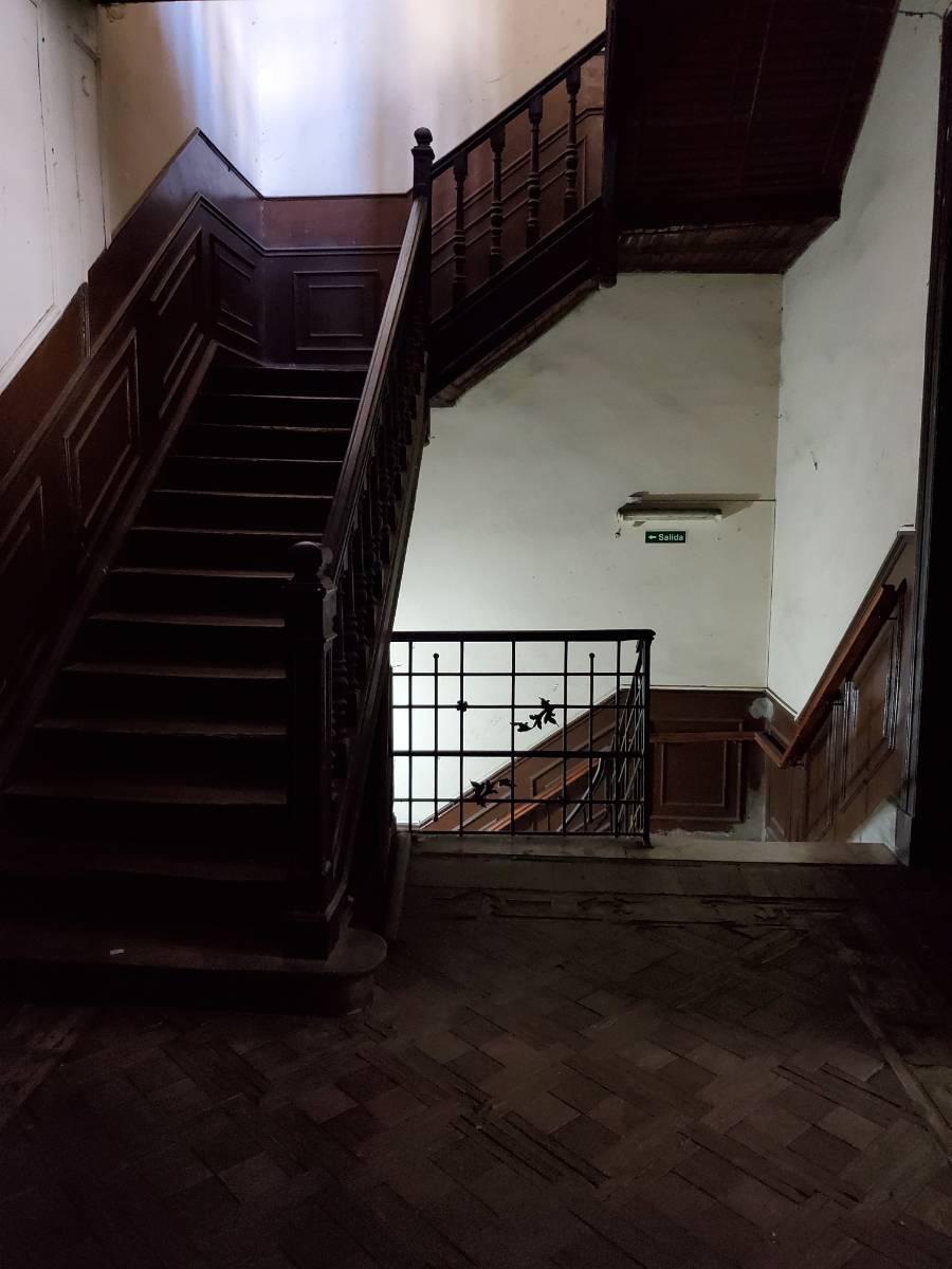 Depto. Antiguo 12 Amb Al Frente con Terraza en 3 Plantas X Escalera Total 470 m² 1