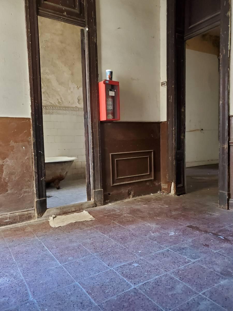 Depto. Antiguo 12 Amb Al Frente con Terraza en 3 Plantas X Escalera Total 470 m² 3