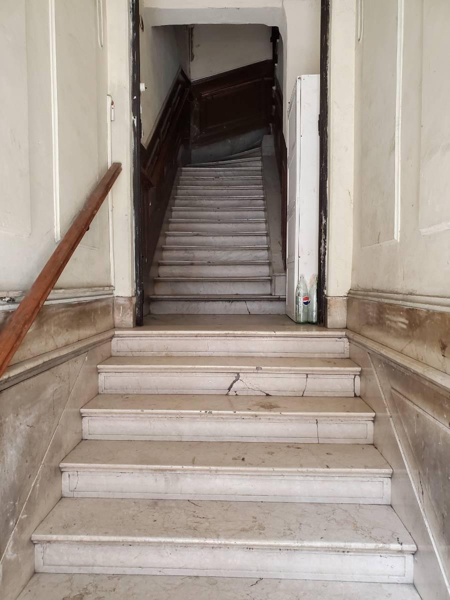 Depto. Antiguo 12 Amb Al Frente con Terraza en 3 Plantas X Escalera Total 470 m² 3