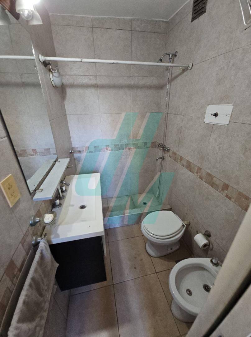 Excelente PH 3 ambientes con patio y terraza