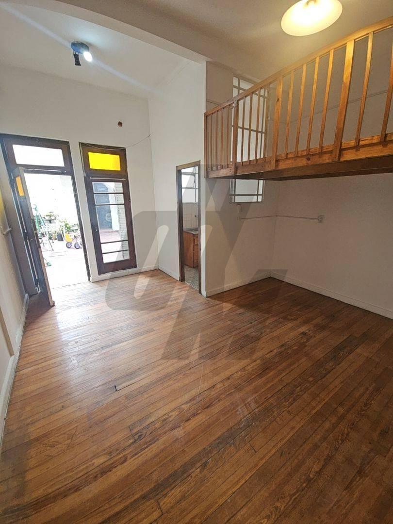 Foto de PH DE 2 AMBIENTES CON ENTREPISO - PRIMER PISO POR ESCALERA - SIN, imagen 4