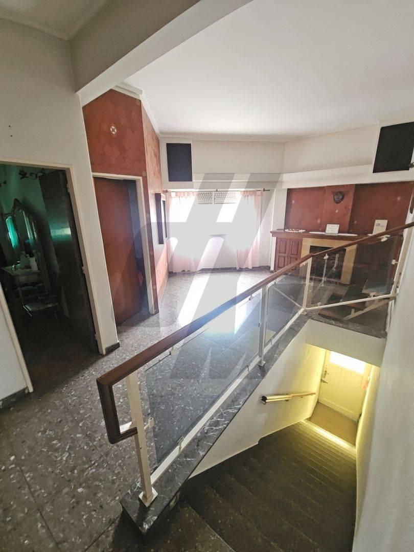 Foto de VENTA PH 4 AMBIENTES CON PATIOS Y GRAN TERRAZA PRIMER PISO POR ESCALERA, imagen 1