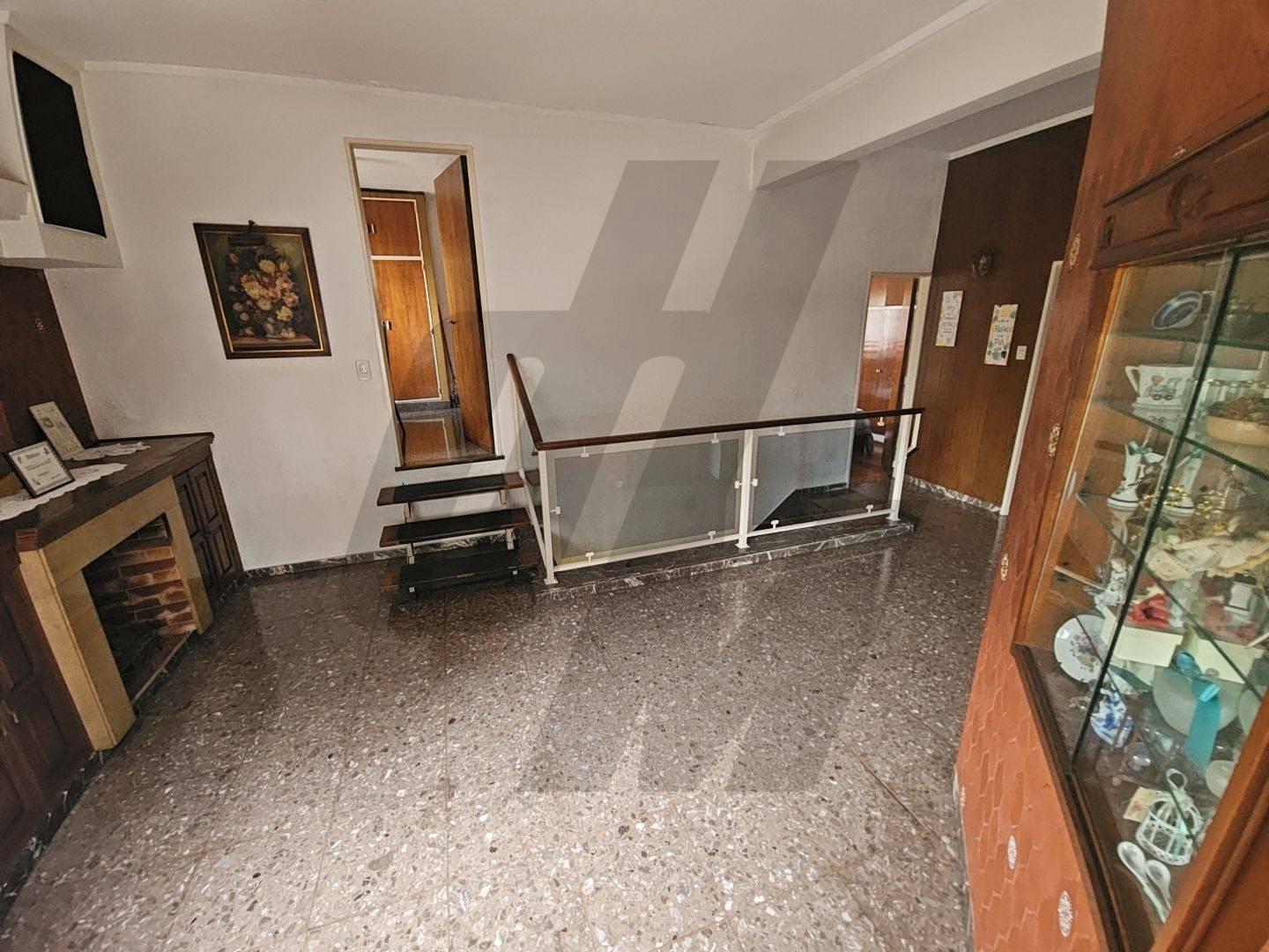 Foto de VENTA PH 4 AMBIENTES CON PATIOS Y GRAN TERRAZA PRIMER PISO POR ESCALERA, imagen 2