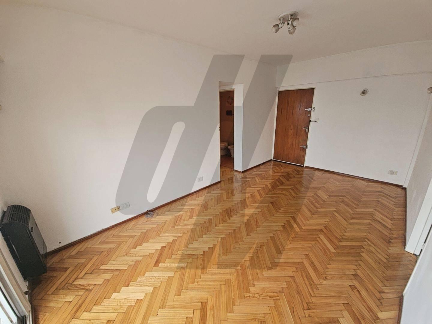 Foto de VENTA DEPARTAMENTO 2 AMBIENTES CON BALCÓN - CABALLITO - APTO CRÉDITO, imagen 1