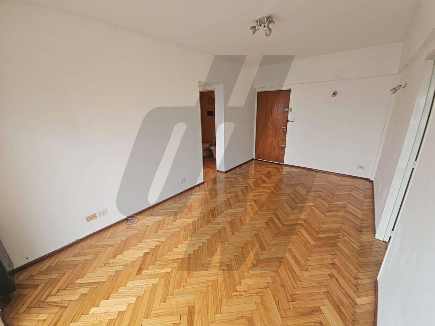 Foto de VENTA DEPARTAMENTO 2 AMBIENTES CON BALCÓN - CABALLITO - APTO CRÉDITO, imagen 4