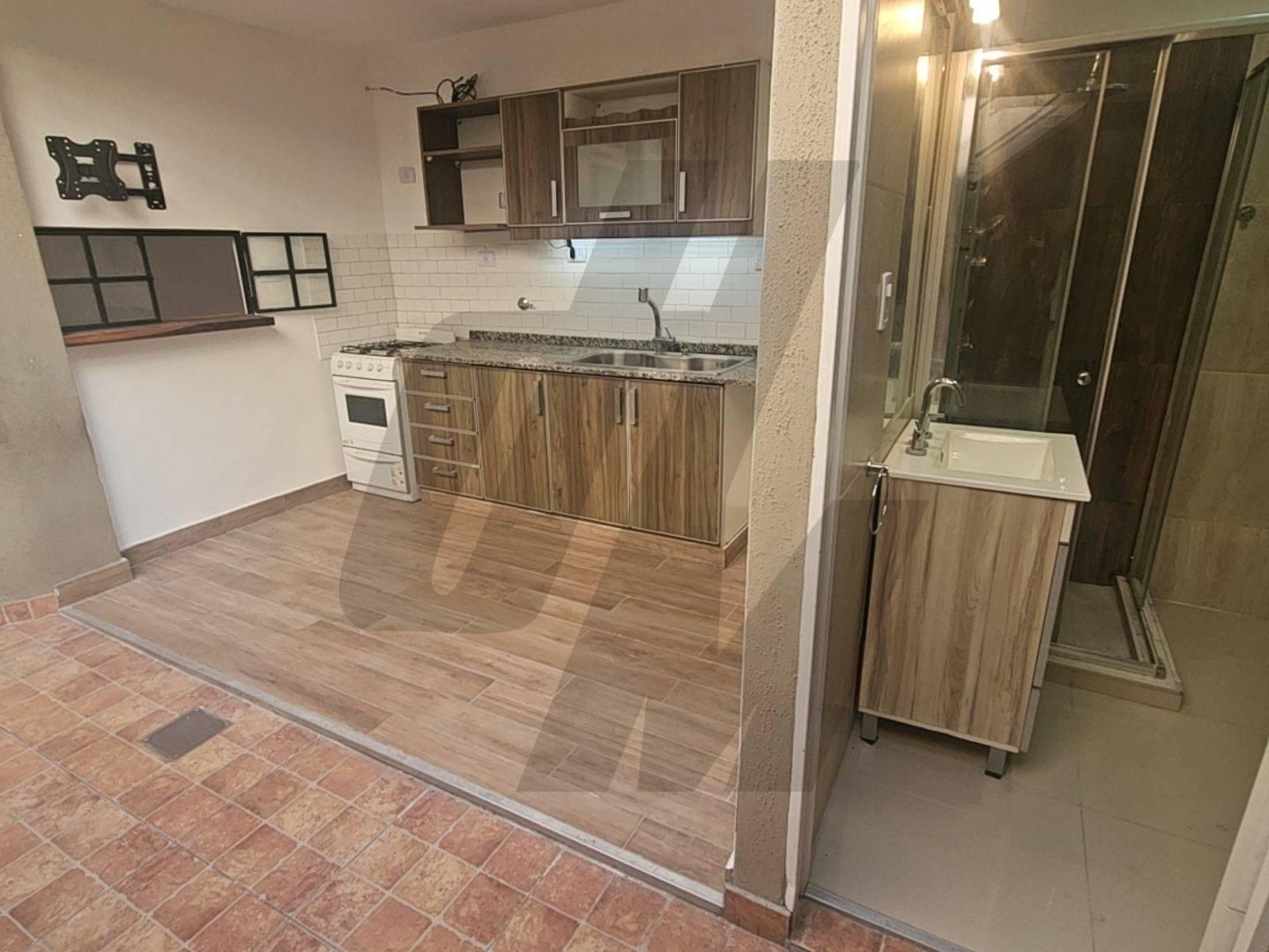 Foto de VENTA Y ALQUILER PH 3 AMBIENTES CON PATIO Y TERRAZA PROPIA - FLORES, imagen 2