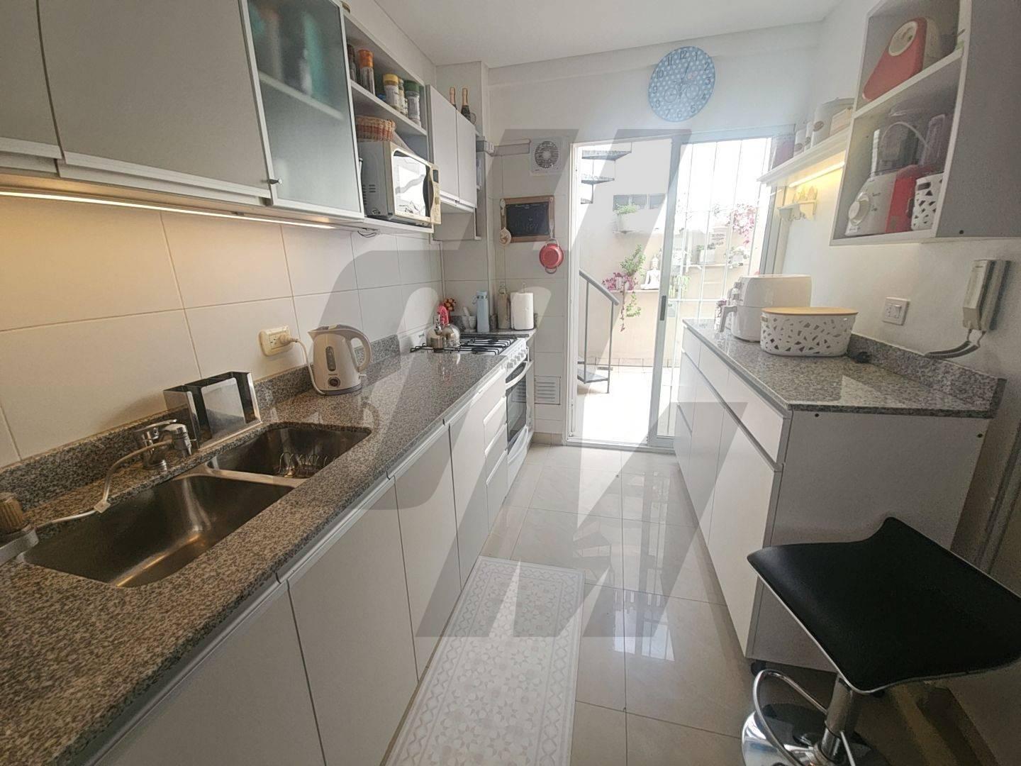 Foto de VENTA PH 3 AMBIENTES CON TERRAZA, QUINCHO, PATIO Y COCHERA - VILLA DEL, imagen 5