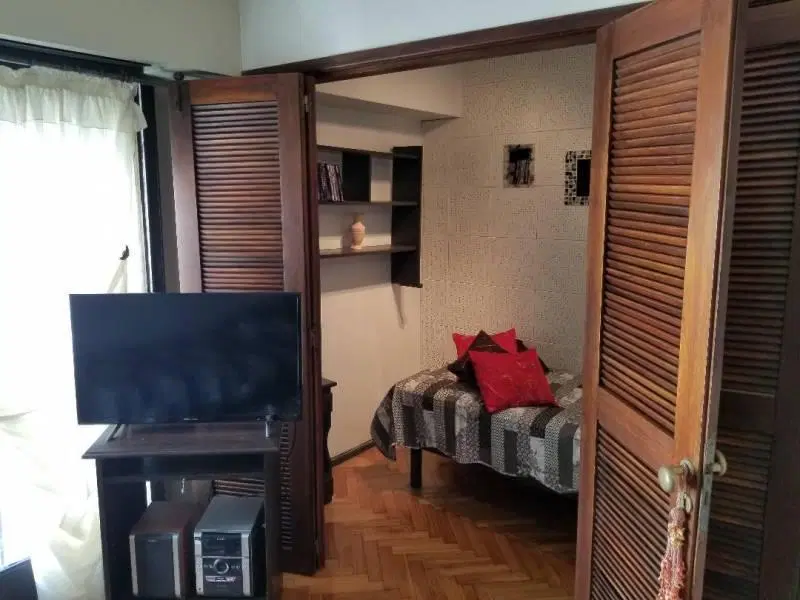 Departamento de una ambiente y medio. Amoblado. 2