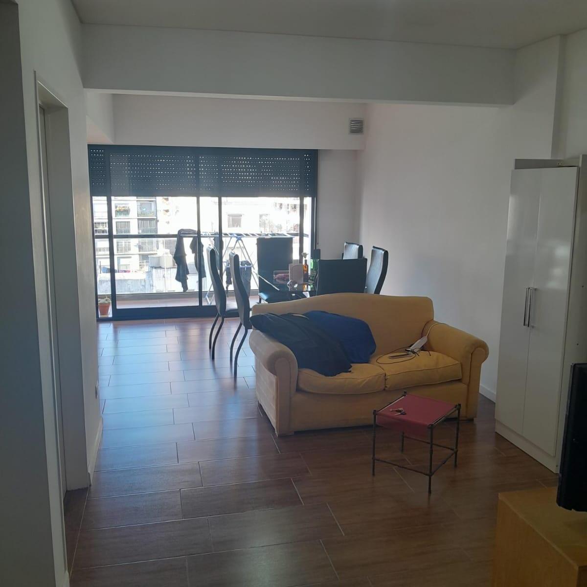 Fray L. Beltran 41 - Monoambiente con balcón. Muy luminoso con vista abierta